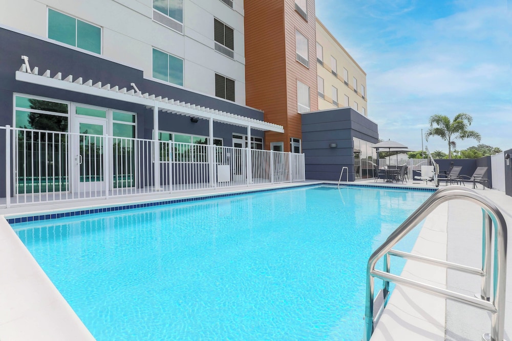 Fairfield Inn & Suites by Marriott Cape Coral North Fort Myers - photo 22