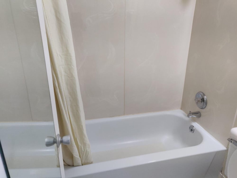 Sprucewood Inn - photo 20