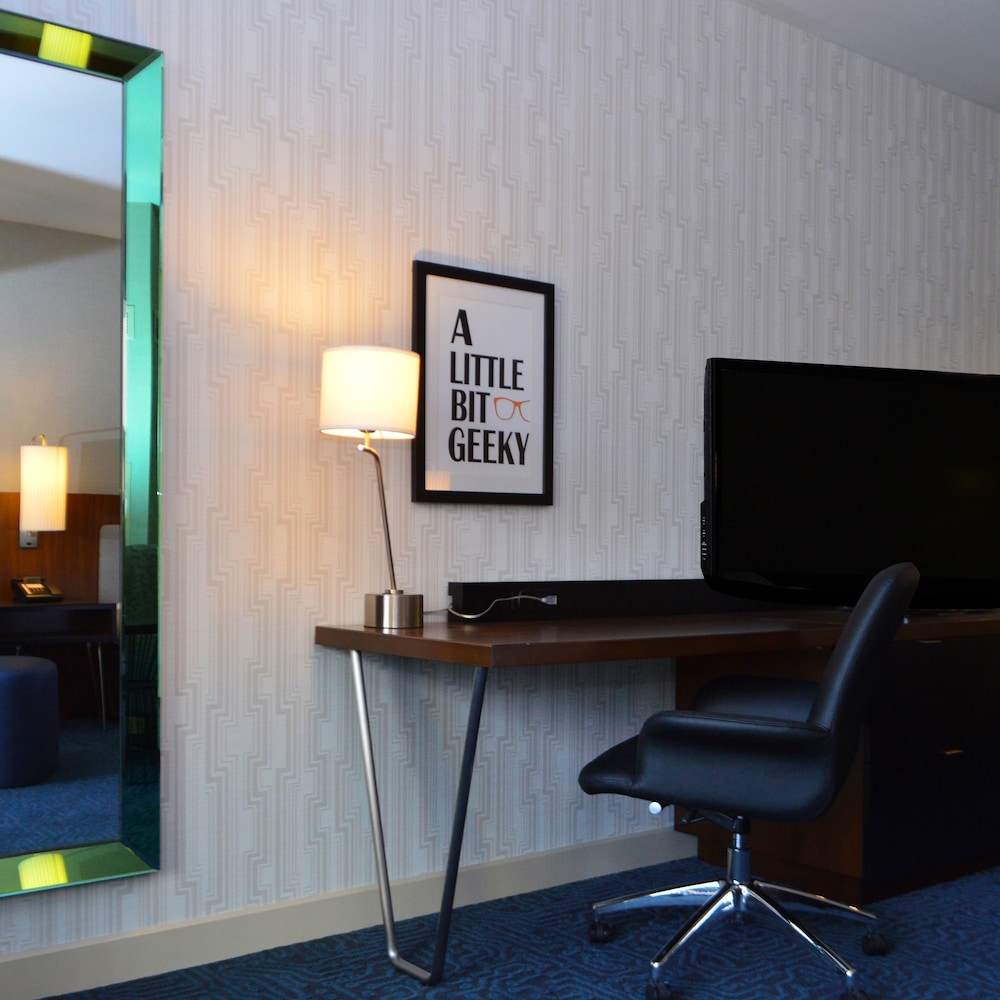 Doubletree by Hilton Newark Fremont - photo 5