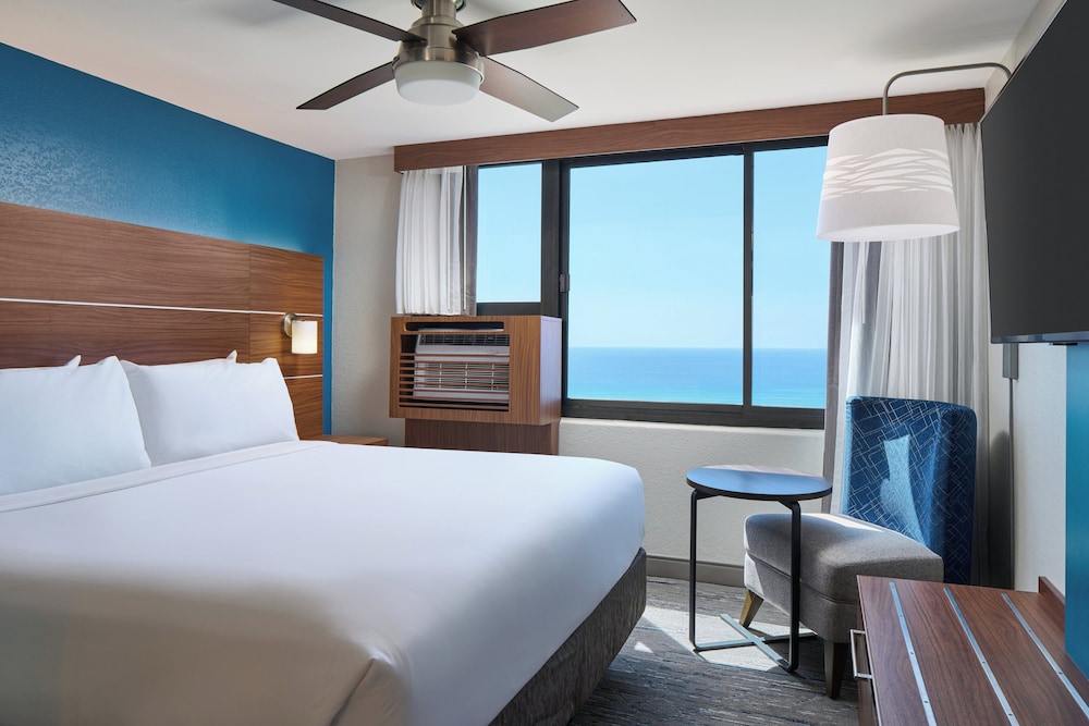 Holiday Inn Express Waikiki by IHG - photo 29