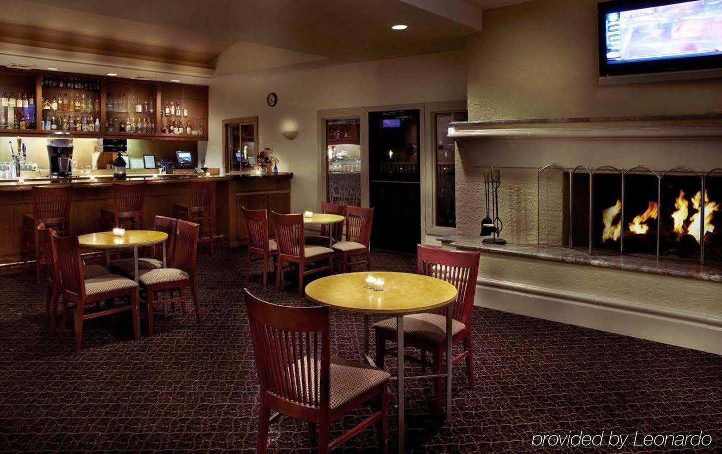 Embassy Suites Phoenix North - photo 23