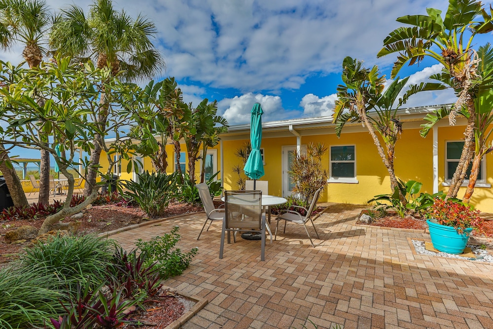 A Beach Retreat - photo 187