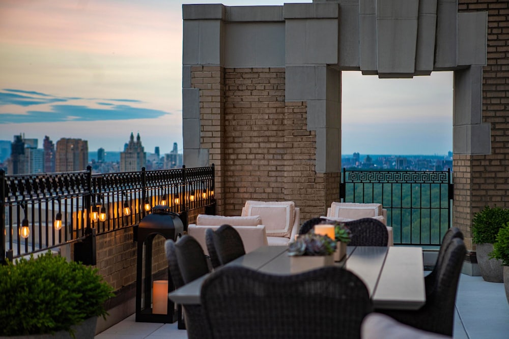 JW Marriott Essex House New York - photo 51