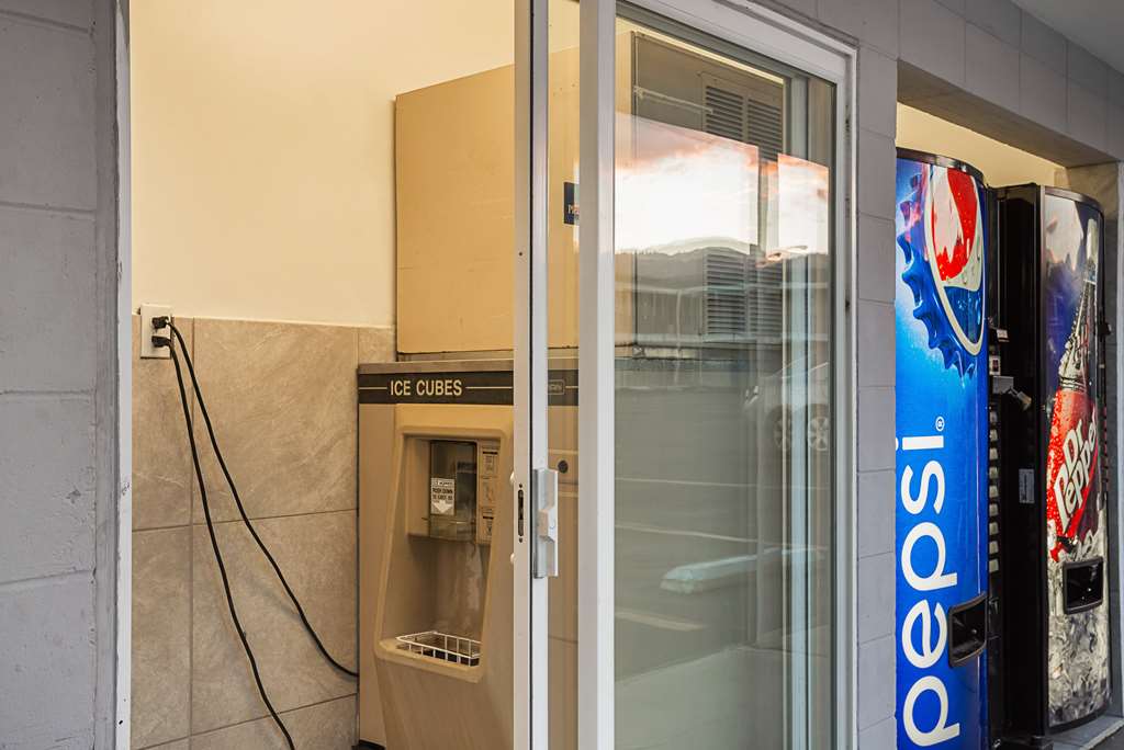 Motel 6 Wenatchee WA - photo 30