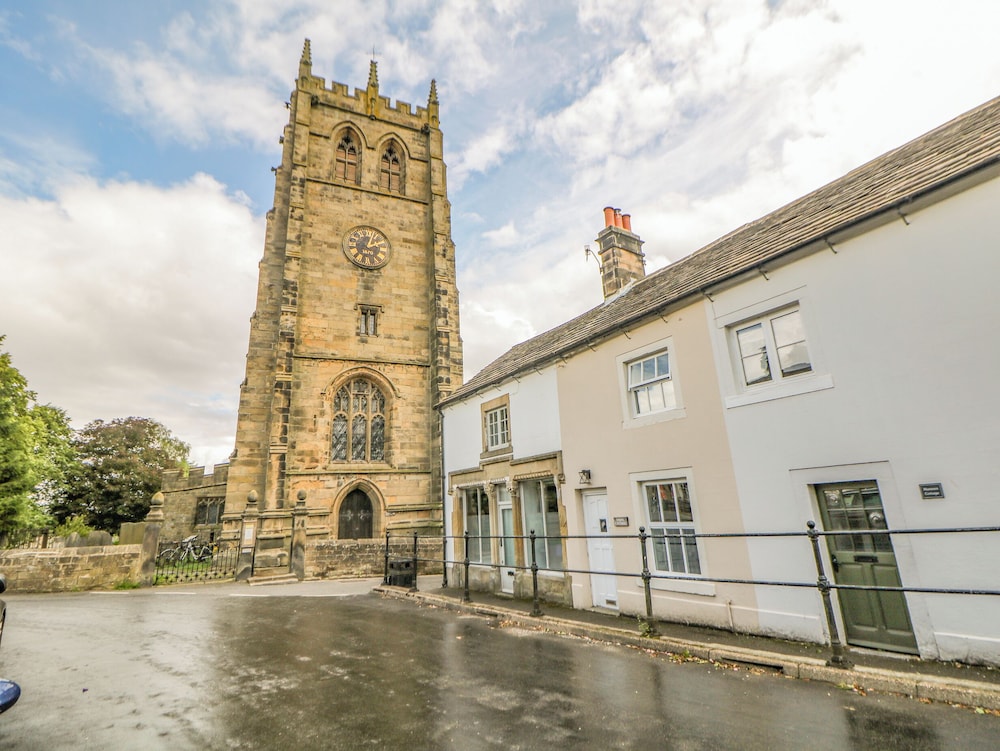 Hunters Cottage — 4-Star Luxury Hotel in Bakewell, United Kingdom