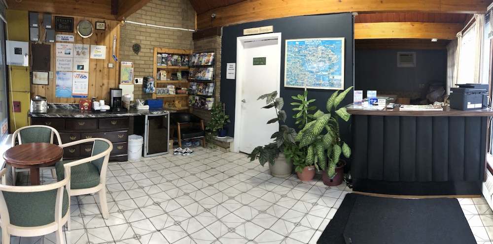 Advance Inn in Niagara Falls, Canada