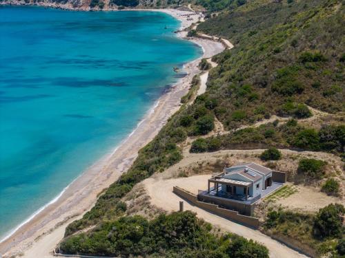 Beachfront Villa Fteri — 4-Star Luxury Hotel in Kefalonia, Greece