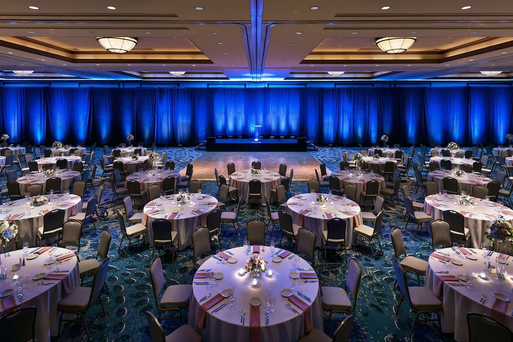 Embassy Suites by Hilton Scottsdale Resort - photo 53