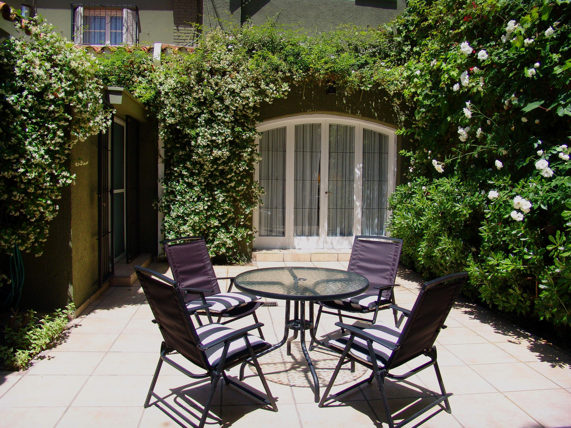 Bed And Breakfast Plaza Italia — 4-Star Luxury Hotel in Mendoza, Argentina