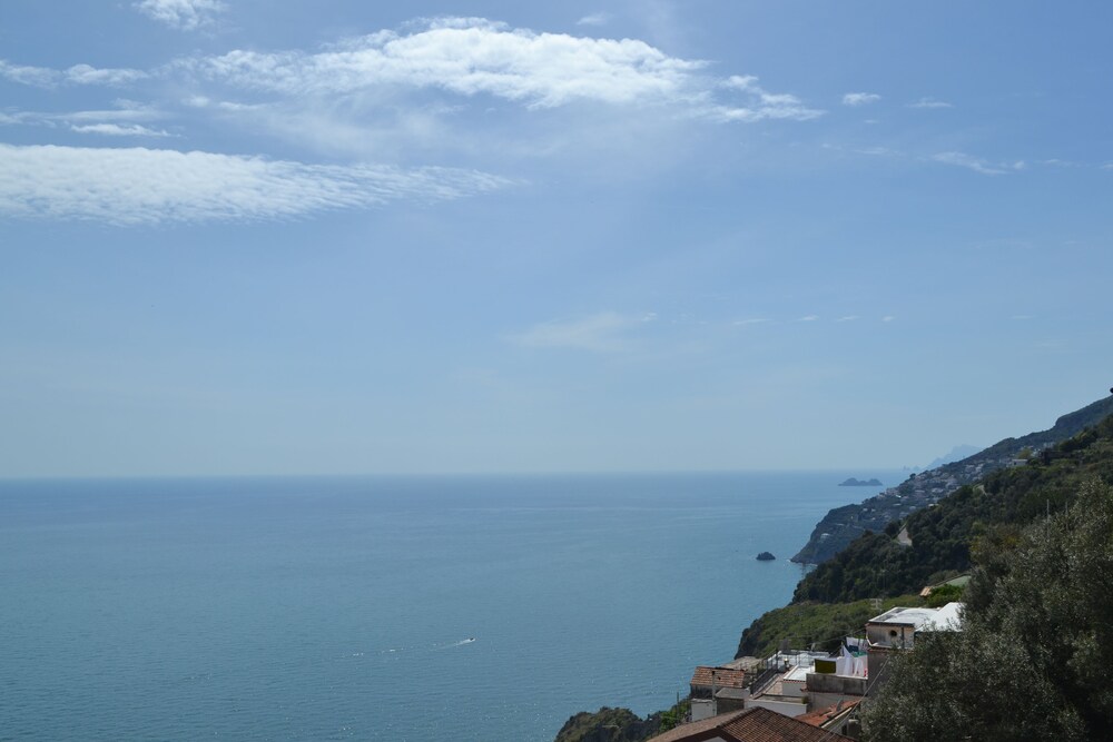 Villa Belvedere Amodeo terrace seaview wifi — 4-Star Luxury Hotel in Conca Dei Marini, Italy