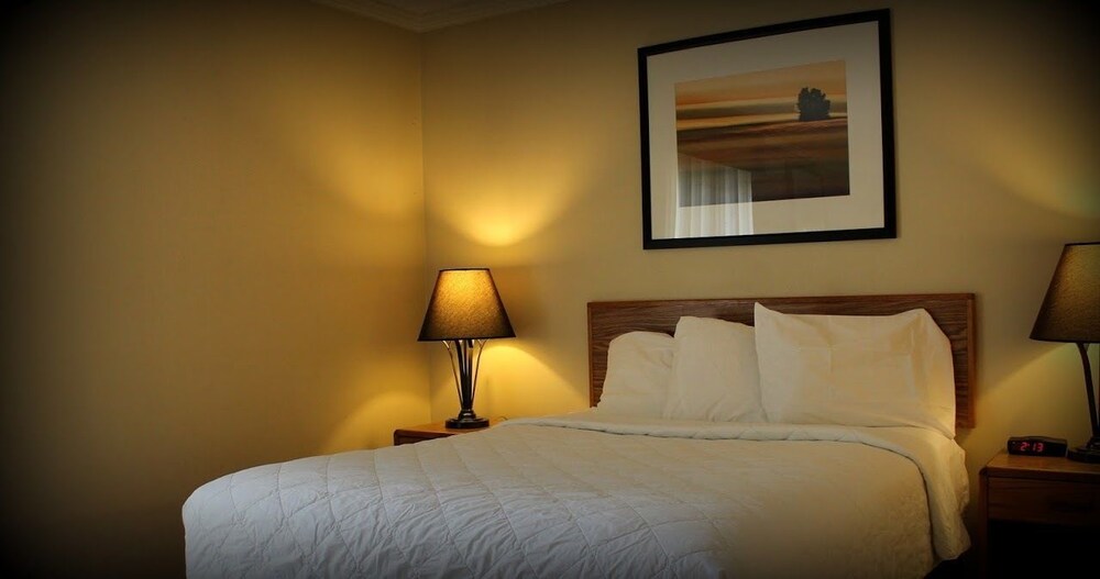 Sterling Hotel and Suites - photo 44