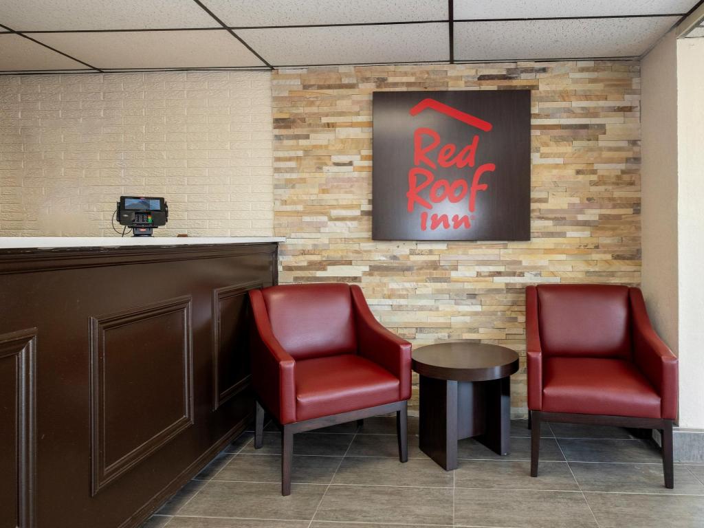 Red Roof Inn West Point - photo 15
