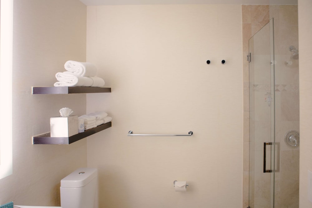 DoubleTree by Hilton San Diego Mission Valley - photo 41