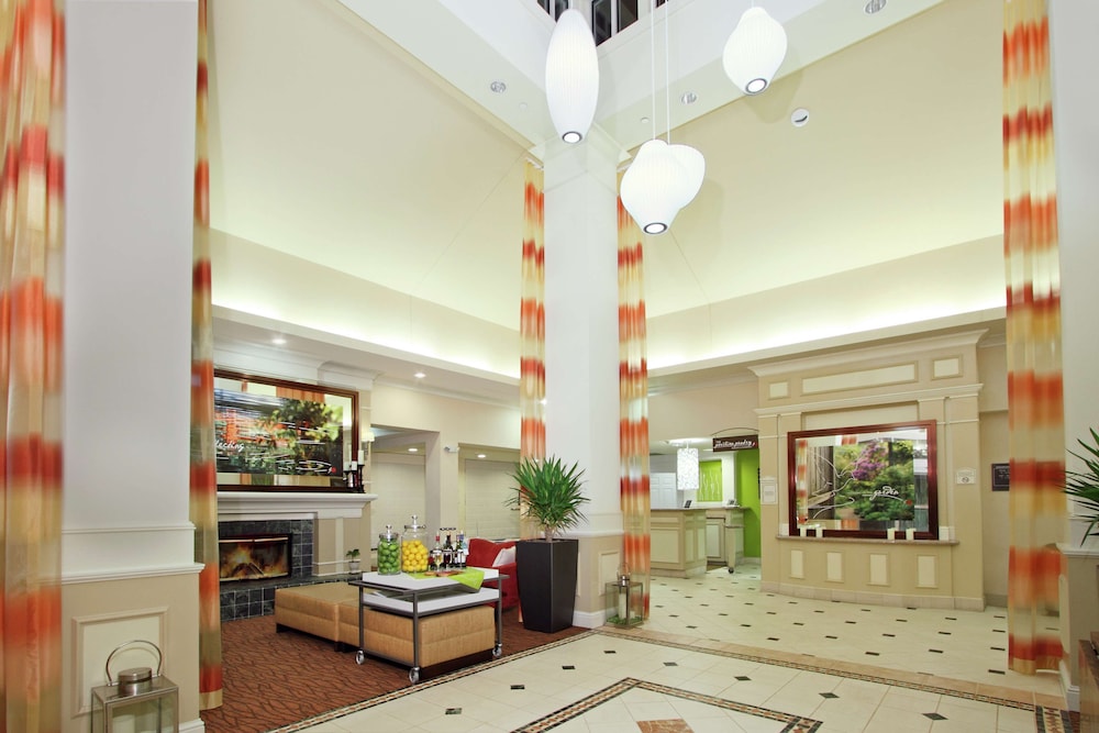Hilton Garden Inn Chesapeake Greenbrier - photo 2