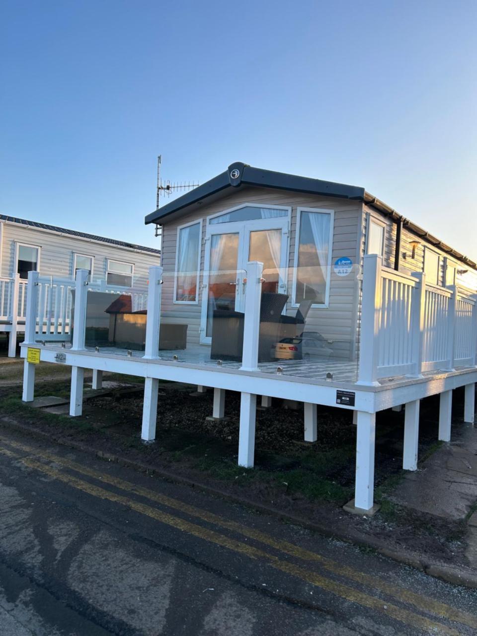 Beautiful sea view caravan