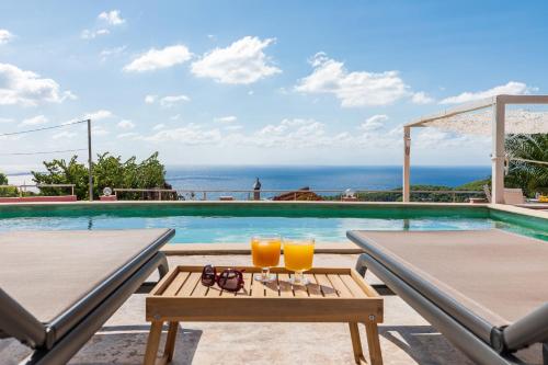 Villa Aelios — 4-Star Luxury Hotel in Patitirion, Greece