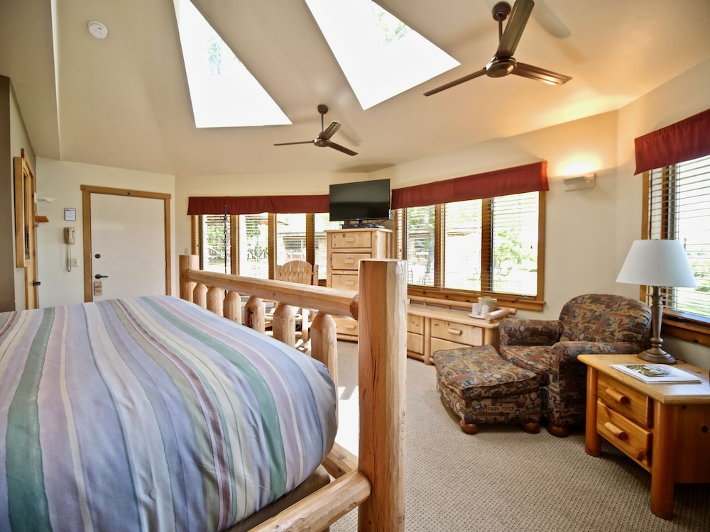 Whaleback Inn - photo 9