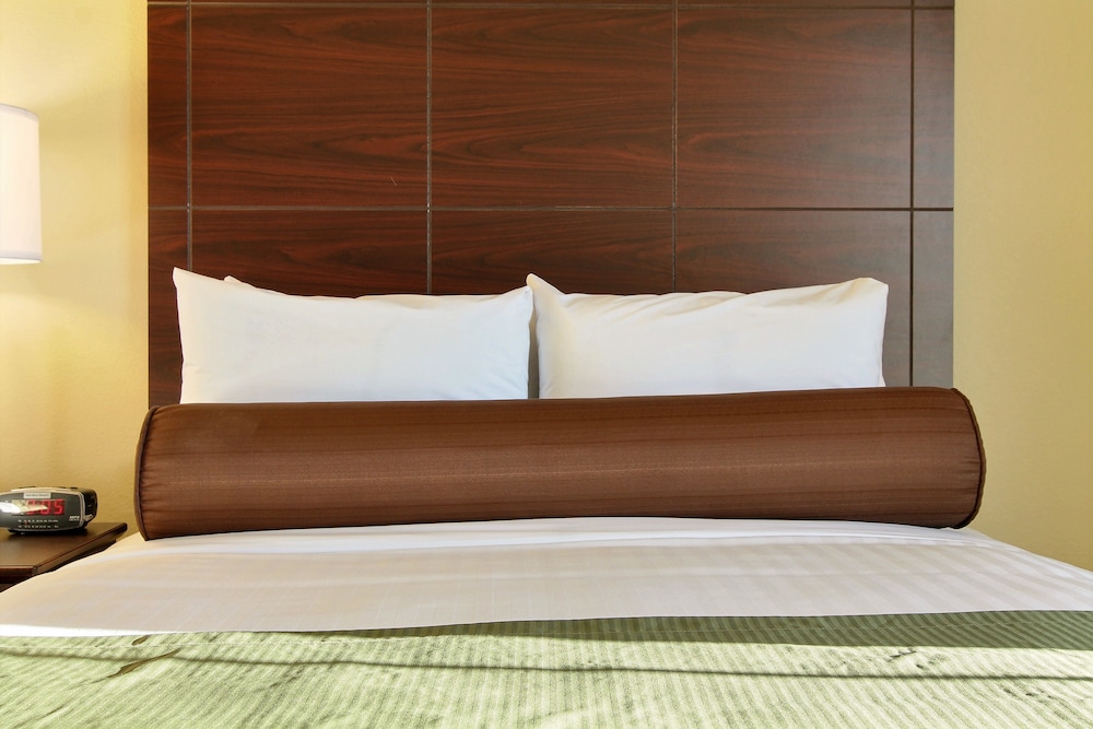 Cobblestone Hotel & Suites Beulah - photo 5