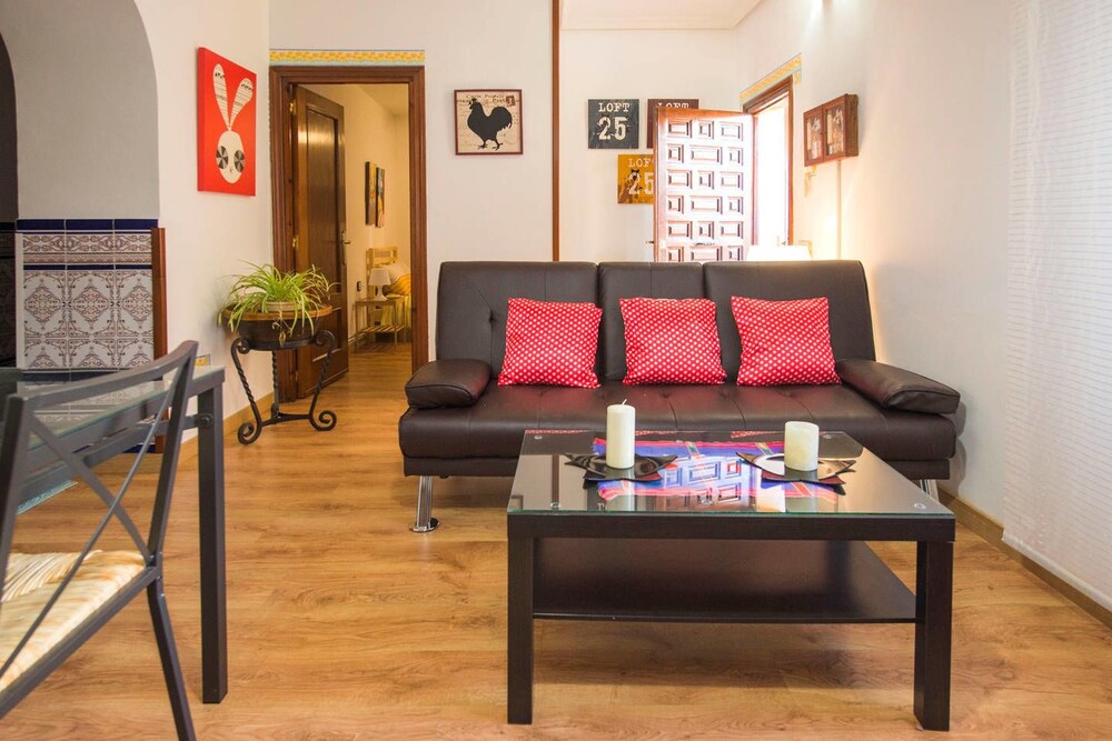 Apartamento Baños Árabes Del Cenizal Antes Plaza De Las Fuentes — 4-Star Luxury Hotel in Toledo, Spain