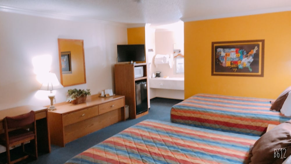 Covered Wagon Motel - photo 7