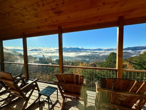 7 BEARS Stunning views in Sevierville, United States