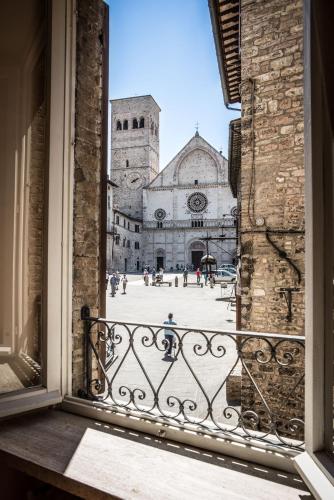 Apartment Assisi Cattedrale — 4-Star Luxury Hotel in Assisi, Italy