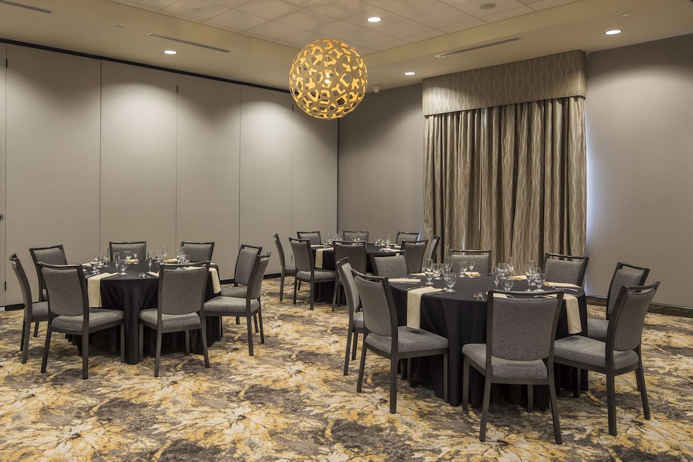 Hilton Garden Inn Pittsburgh Airport - photo 31