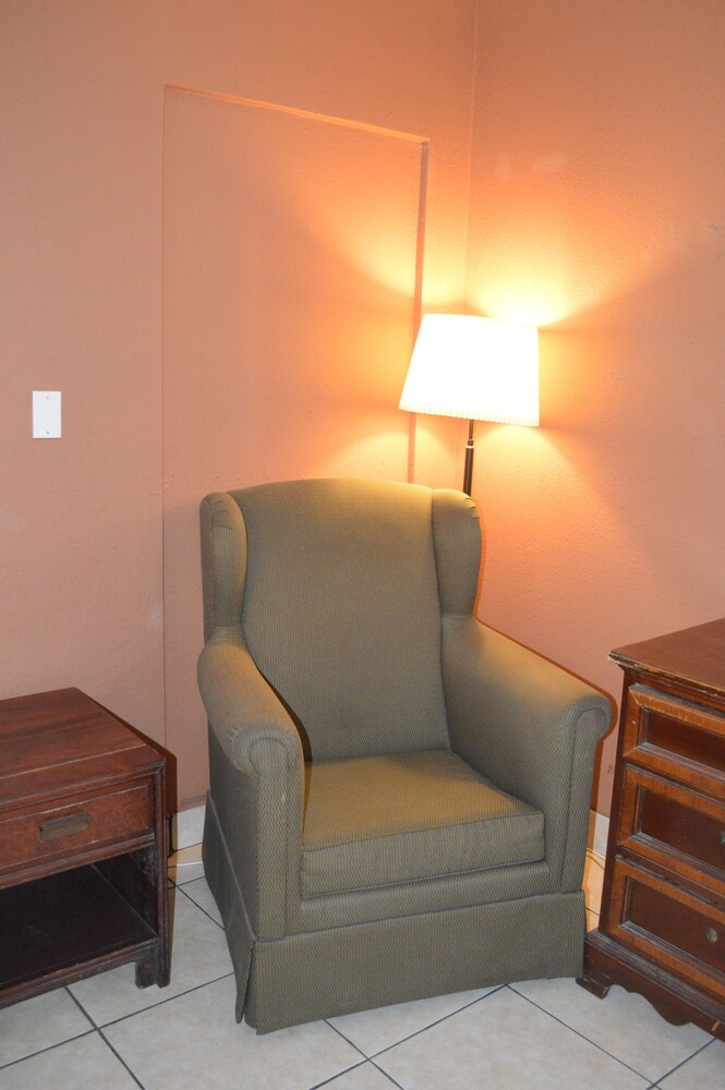 Tarpon Inn - photo 7