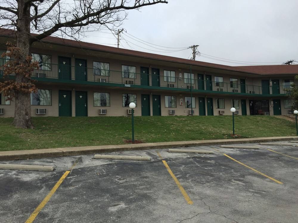 Hall of Fame Motel - photo 15
