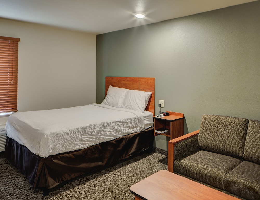 WoodSpring Suites Columbus NE I 270 Airport - photo 5