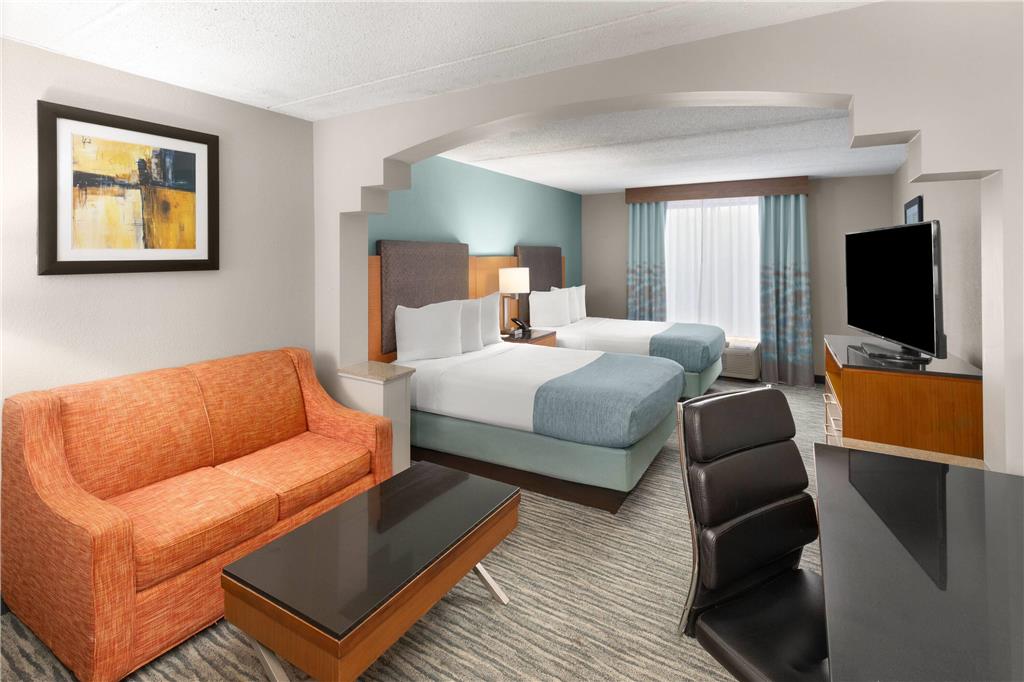 Wingate by Wyndham Greensboro Coliseum - photo 10