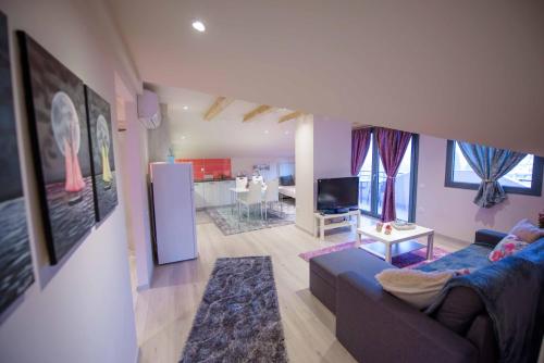 New Loft Polixeni — 4-Star Luxury Hotel in Ioannina, Greece
