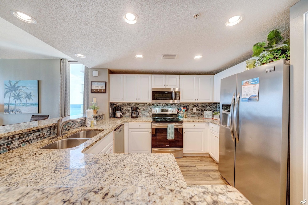 Majestic Beach Towers 2 901 - photo 4