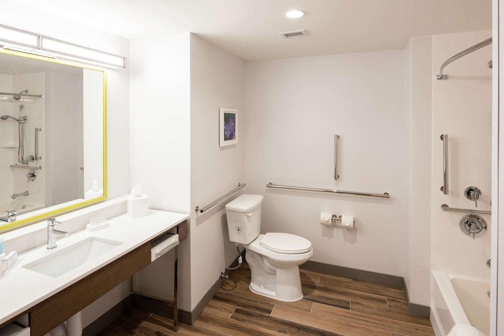 Hampton Inn & Suites Rocky Hill Hartford South - photo 41