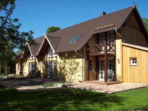 Froschkönig Ferienhaus und Ferienwohnungen 03096 Burg Spreewald — 4-Star Luxury Hotel in Burg, Germany