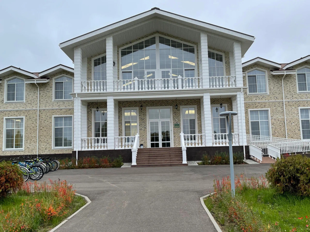 Dugino - carbon neutral hotel in Unknown City
