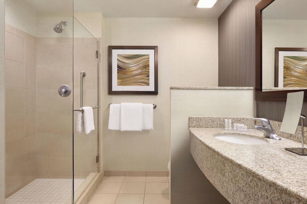 Courtyard by Marriott Charlotte Airport North - photo 11
