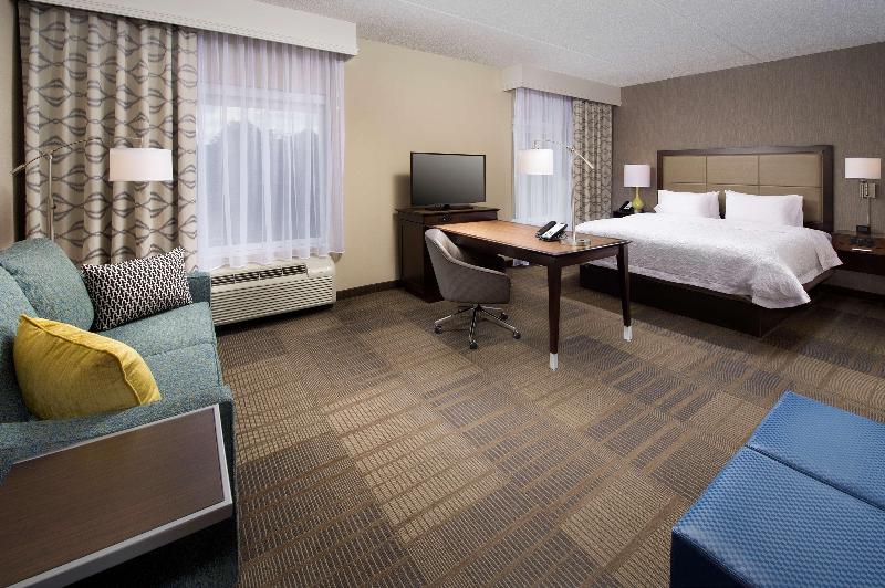 Hampton Inn & Suites Falls Church - photo 73
