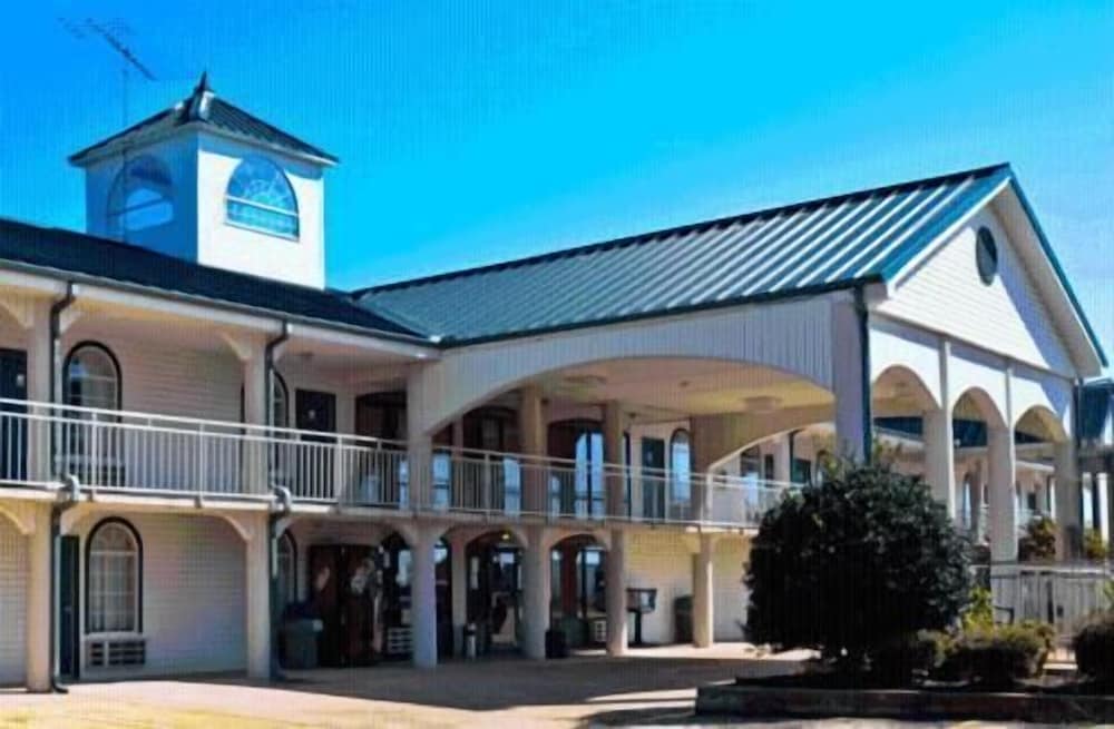 Americana Inn - featured photo
