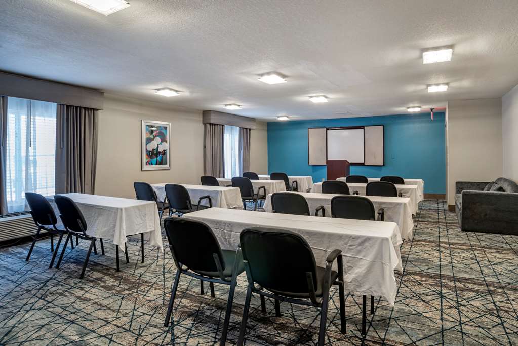 Best Western Carlton Suites - photo 8
