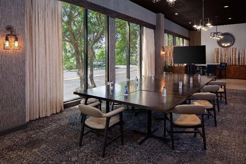 Hotel Zessa Orange County Airport a DoubleTree by Hilton - photo 142