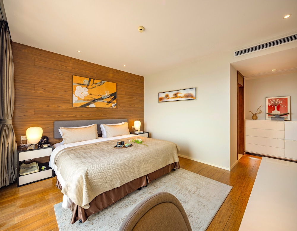 Green Court Premier Jinqiao Shanghai — 4-Star Luxury Hotel in Shanghai, People's Republic of China