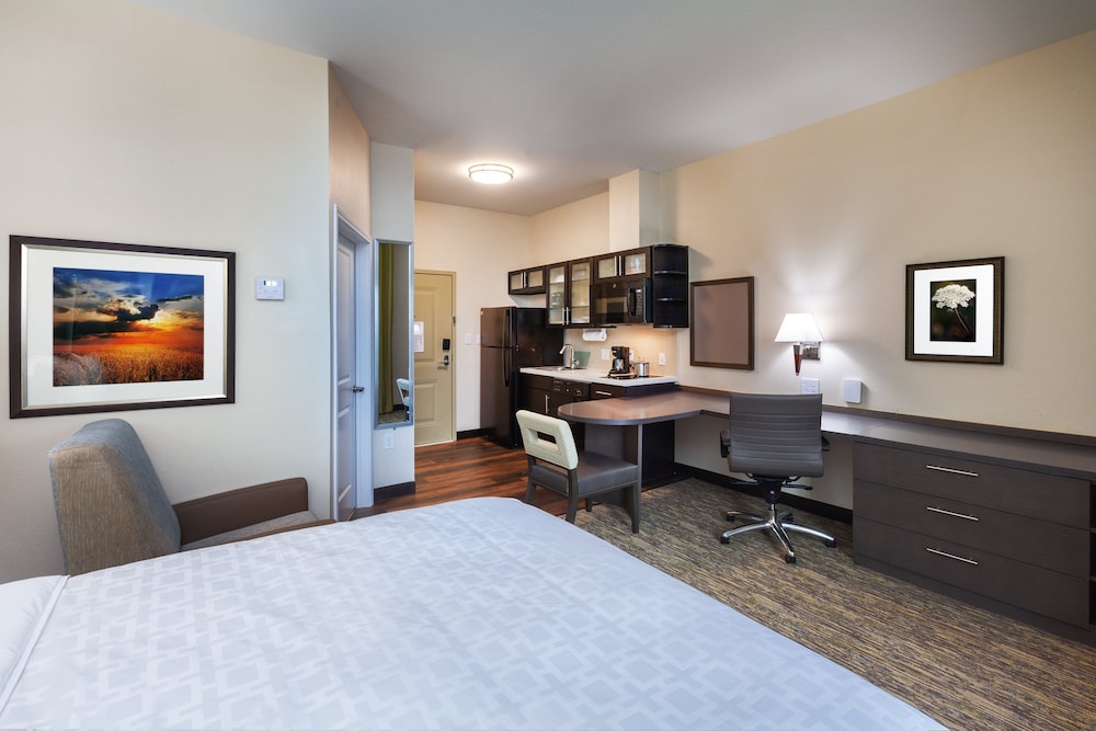 Candlewood Suites Houston Pasadena by IHG - photo 12