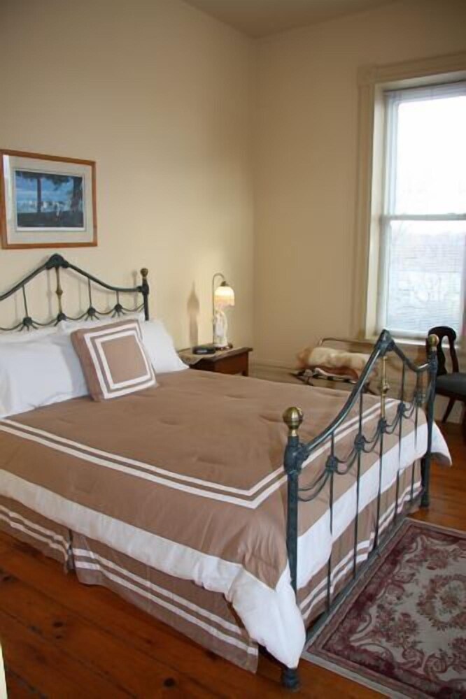 The Harbourfront Inn in St. Catharines, Canada