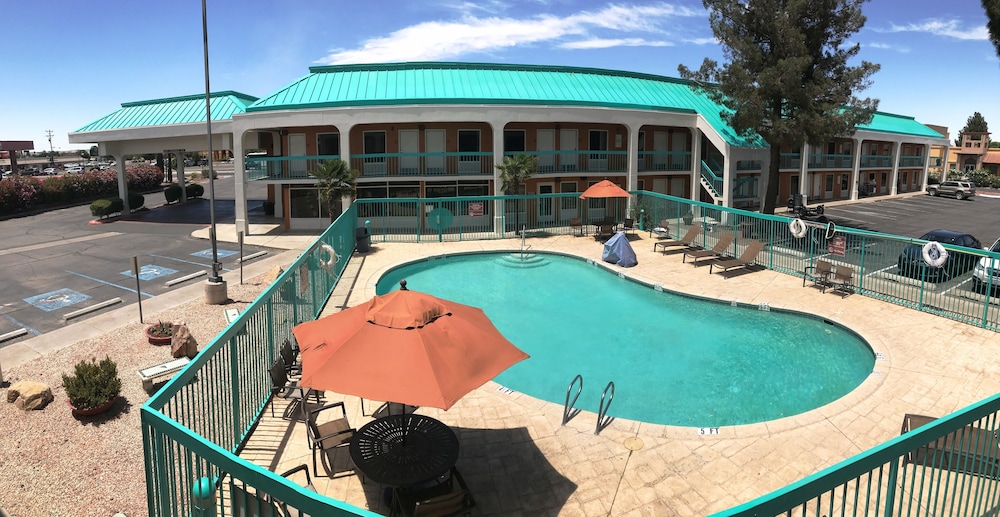 Days Inn by Wyndham Las Cruces - photo 22
