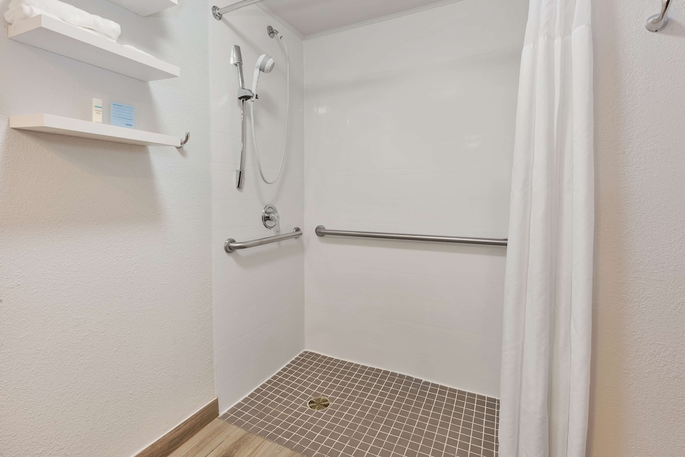 Hampton Inn Columbus Delaware I 71 North - photo 29