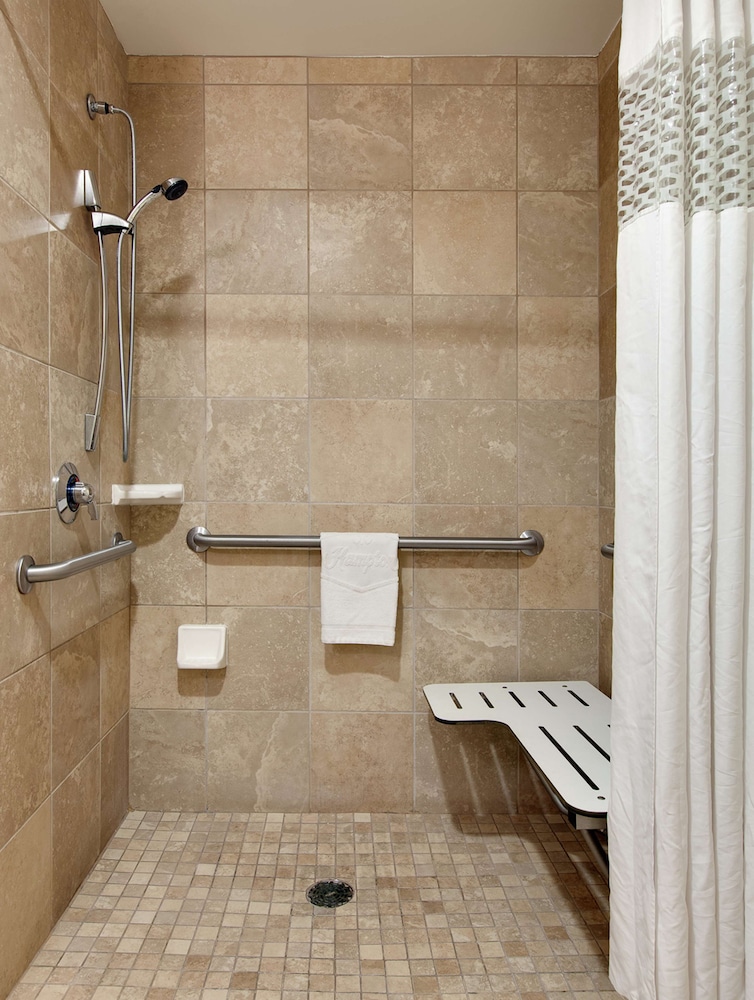 Hampton Inn & Suites Phoenix Glendale Westgate - photo 23