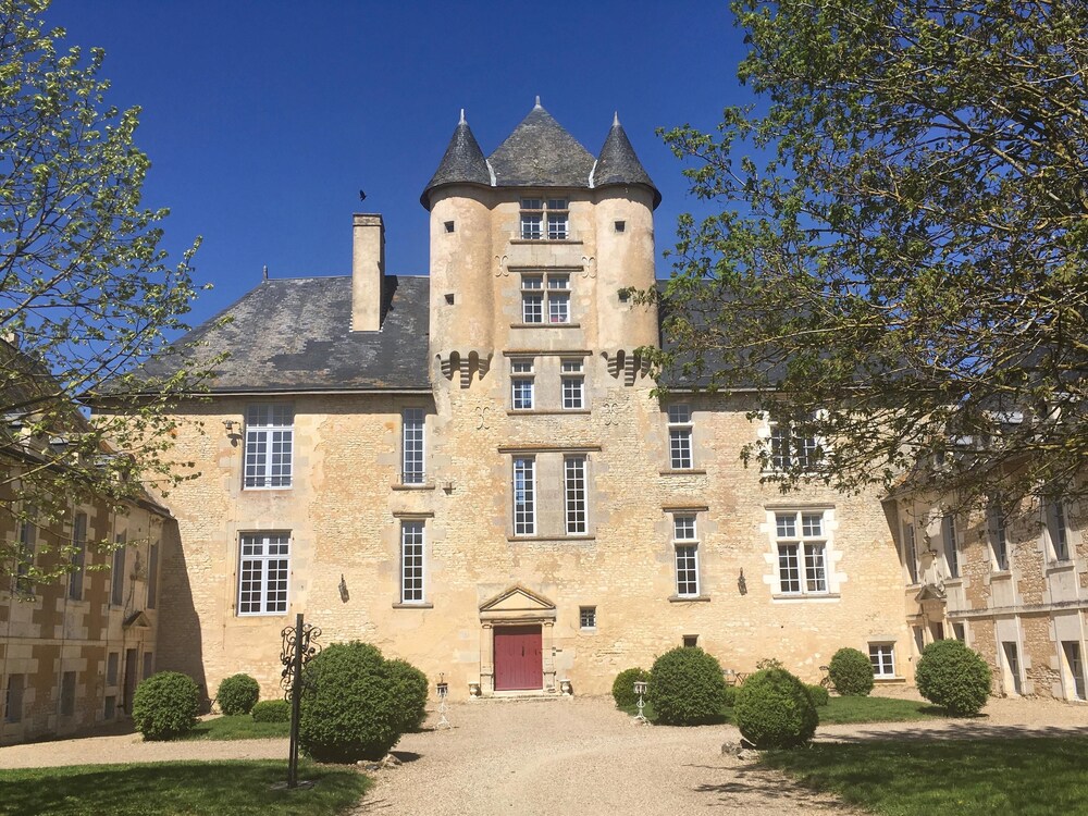 Château d'Avanton — 4-Star Luxury Hotel in Avanton, France