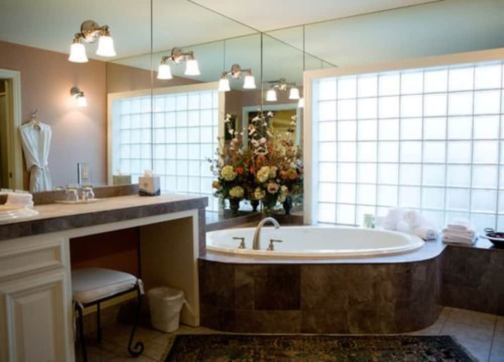 The Sanford House Inn & Spa - photo 35