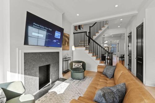 Stately DC Rowhome Spacious 7BR & 4BA #DCottage in Washington, United States